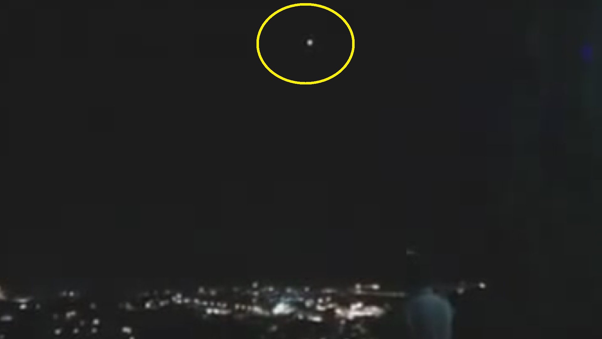 Multiple unknown lights filmed hovering in the sky over New Jersey ...